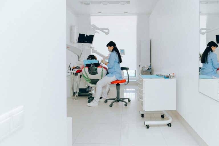 Dental Anxiety Management in Upper East Side: Techniques for Stress-Free Visits
